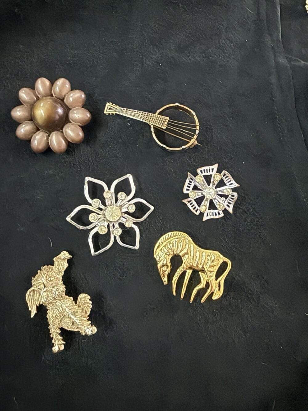 LOT of Vintage Pendant, Broaches, Pins Rare
